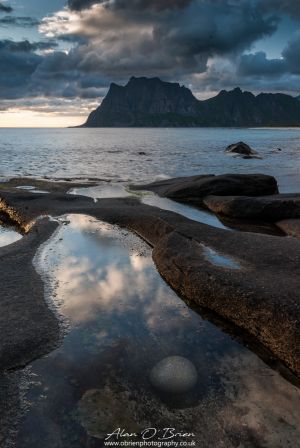 The Pearl, Utakleiv beach